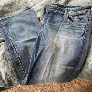 Barely boot Express jeans-short